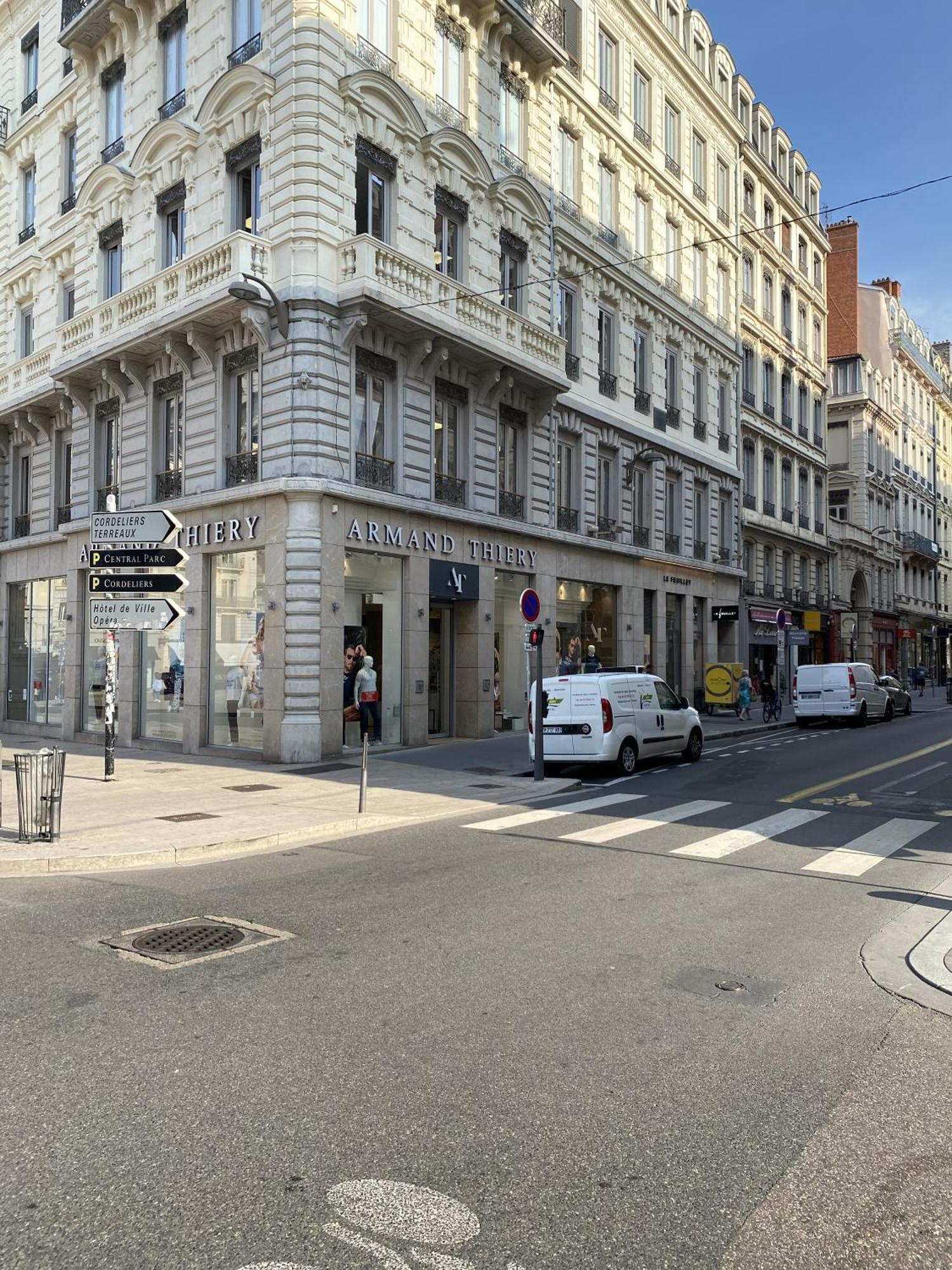 Appartement De Standing Pour 6 Refait A Neuf ليون المظهر الخارجي الصورة